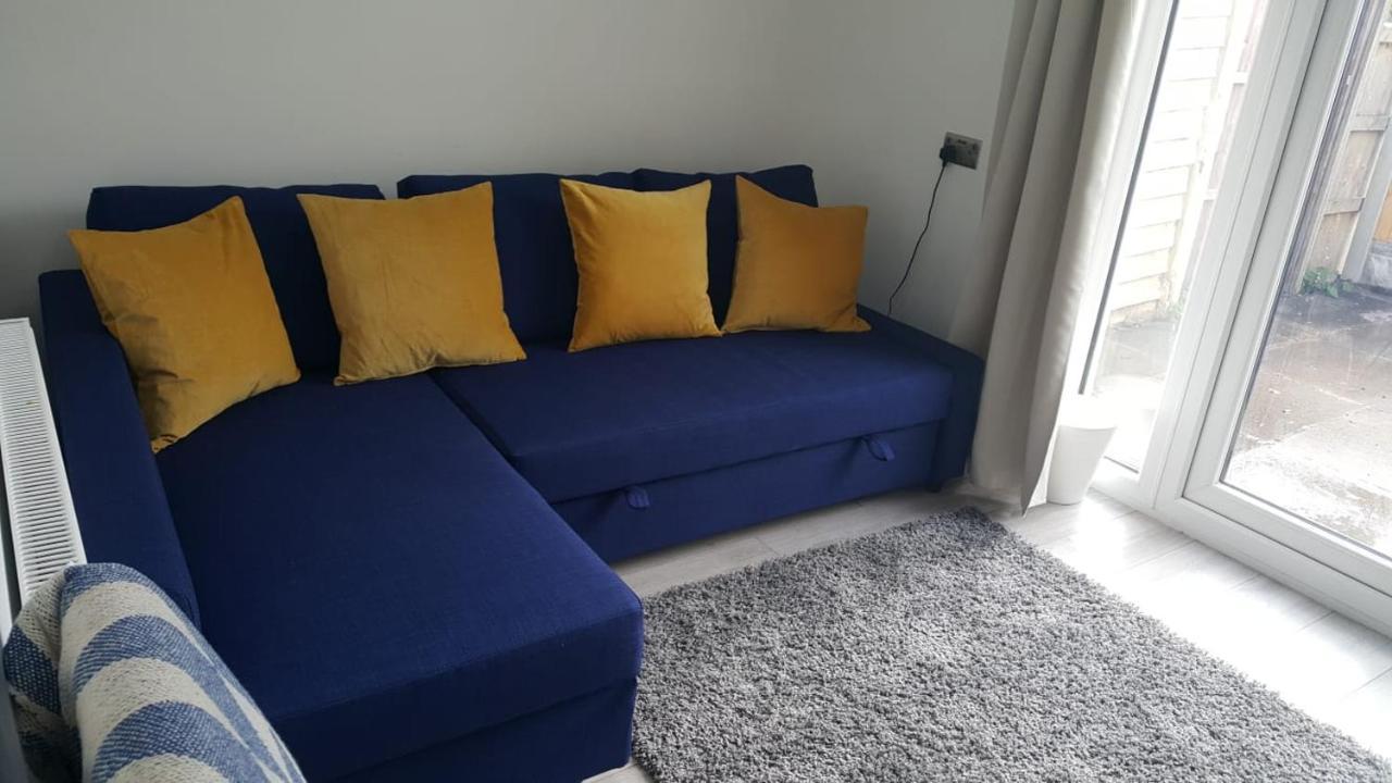 Homestay In Birmingham Sleeps 8 - Free Parking & Wifi 외부 사진