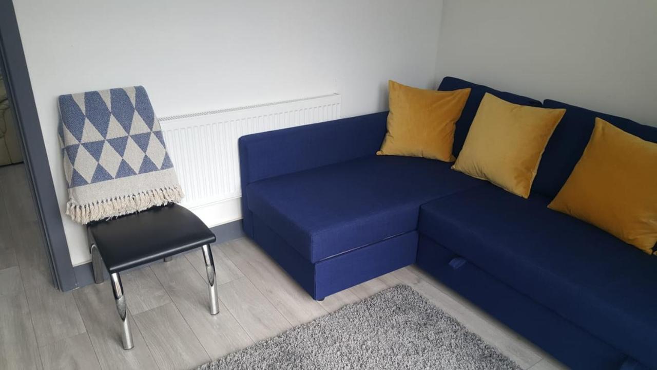 Homestay In Birmingham Sleeps 8 - Free Parking & Wifi 외부 사진