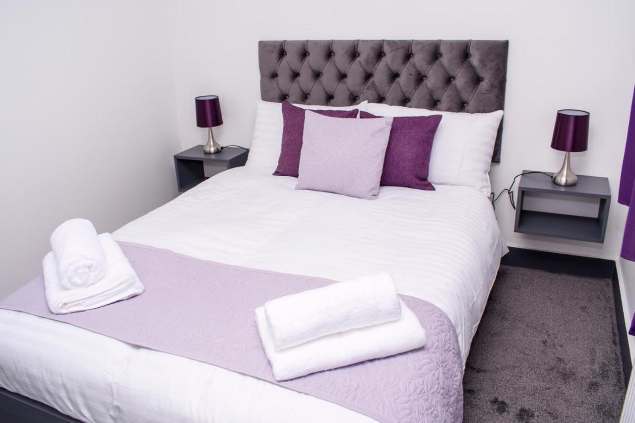 Homestay In Birmingham Sleeps 8 - Free Parking & Wifi 외부 사진